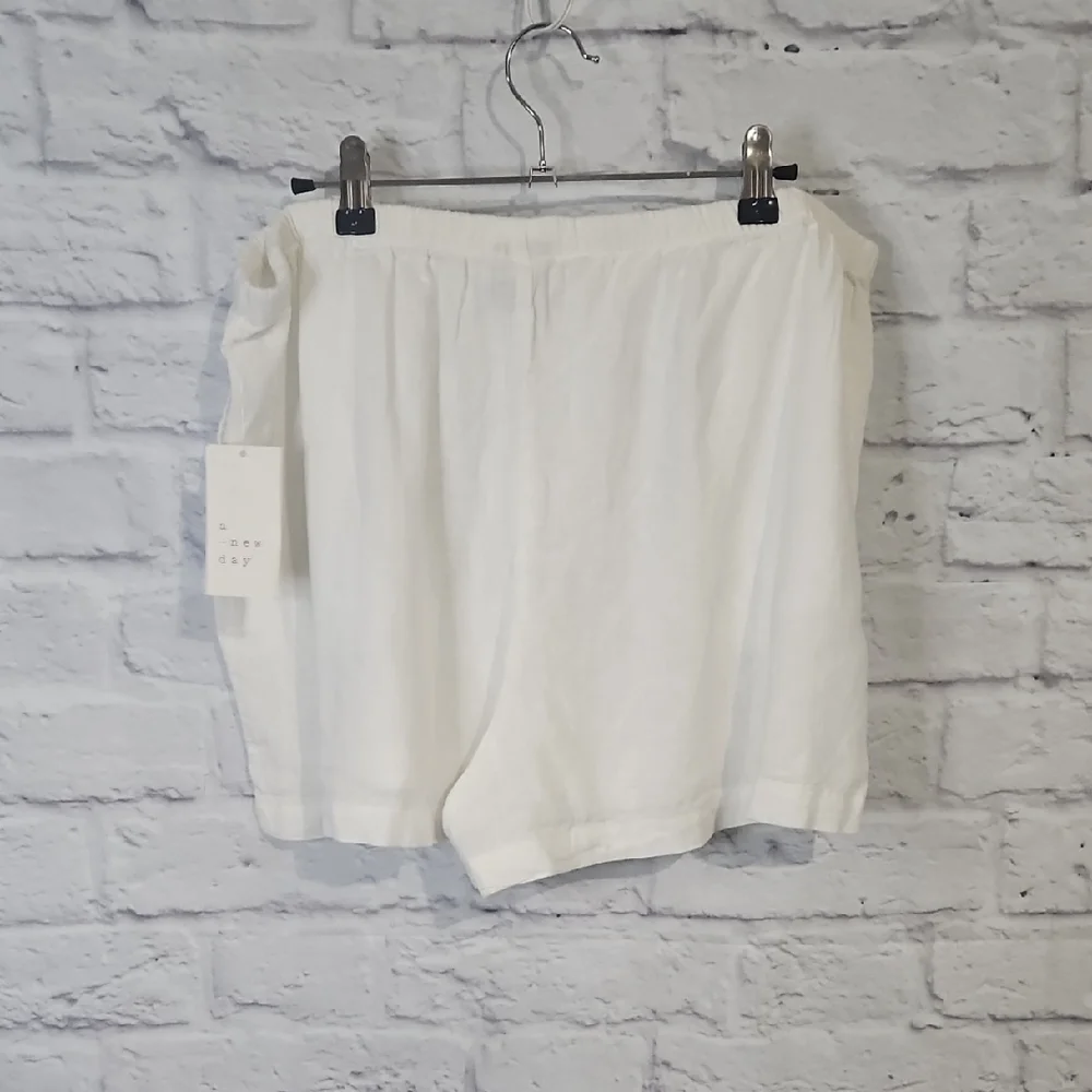 a new day Women's White Linen Blend Shorts - Picture 8 of 8